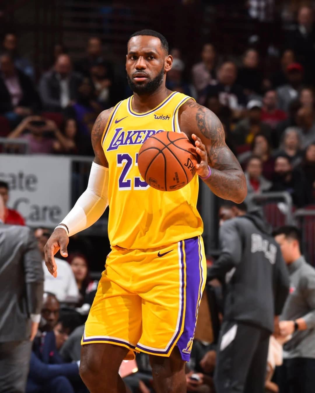 对创作方而 对创作方而